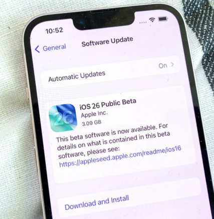 iOS 26 public beta download