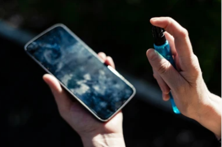 Clean the Screen Surface on iphone 17