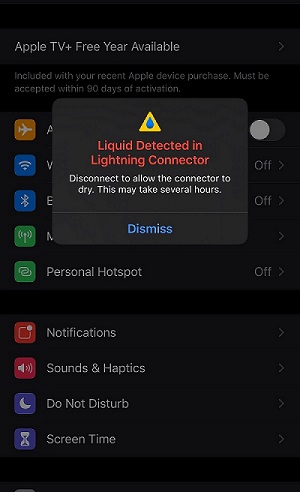 liquid detected in lightning connector iphone